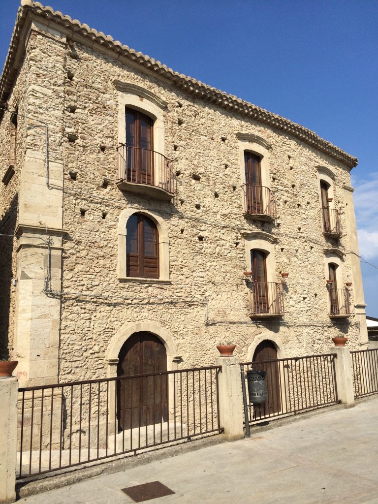 Italian Citizenship-buy property with ease